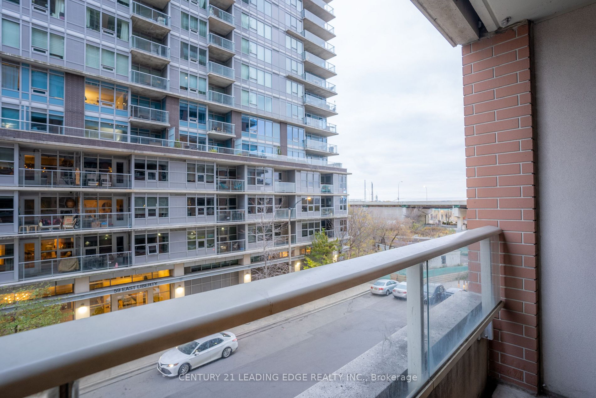 65 East Liberty St, #418