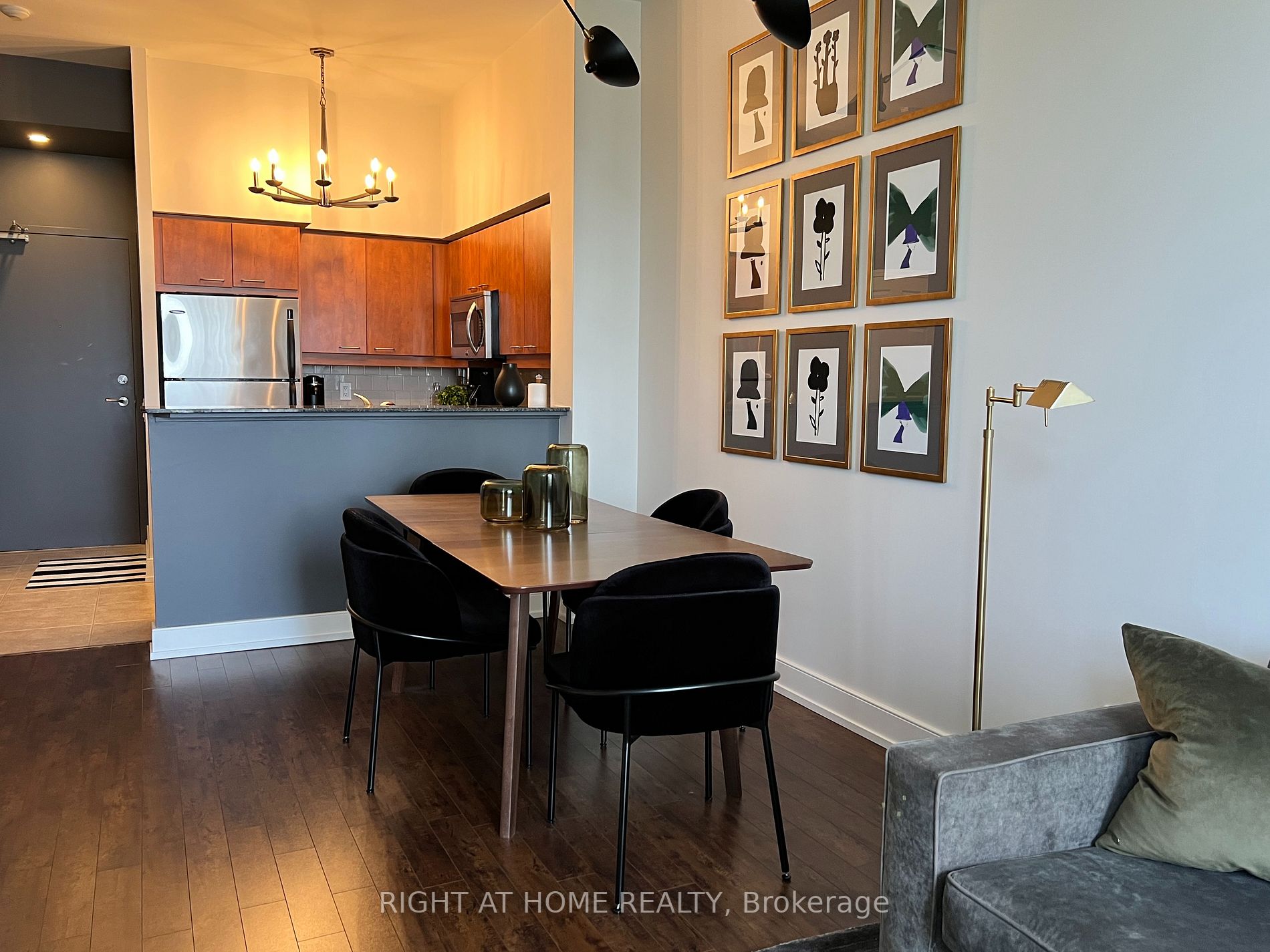 481 Rosewell Ave, #507