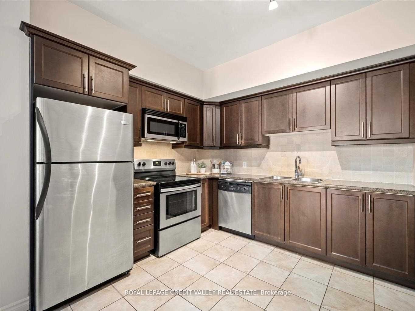 11 Christie St, #604
