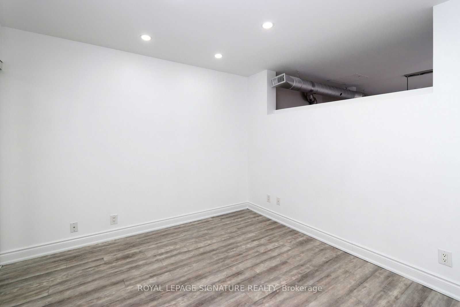 766 King St W, #205