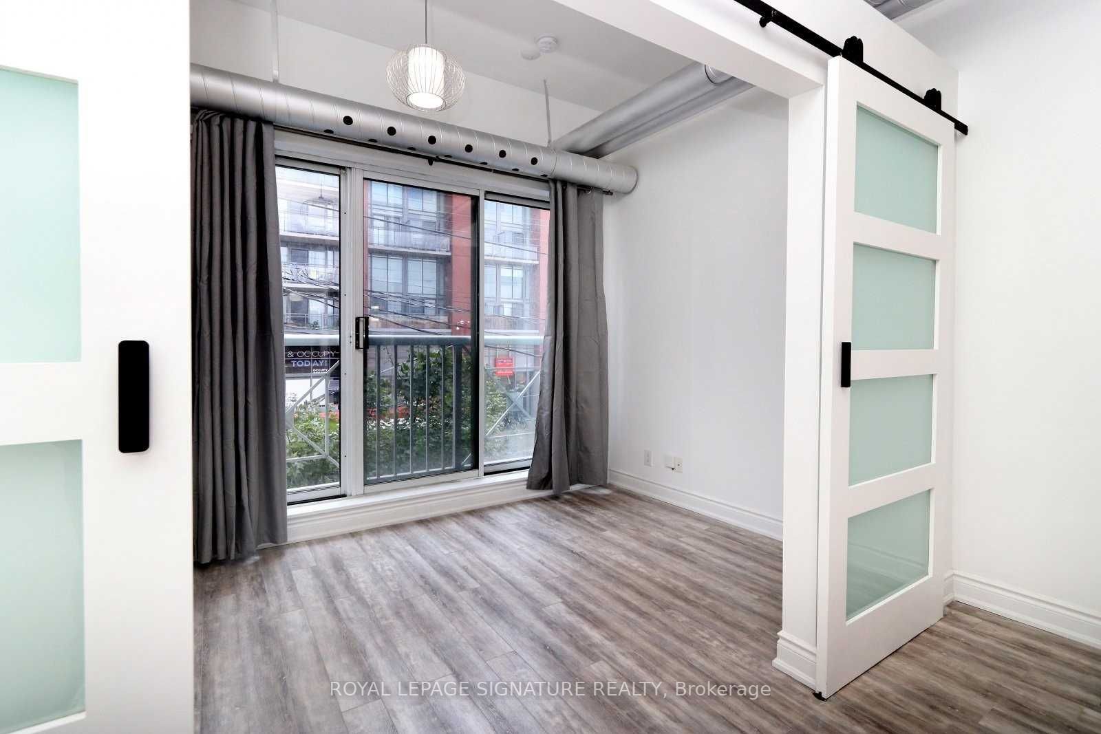 766 King St W, #205