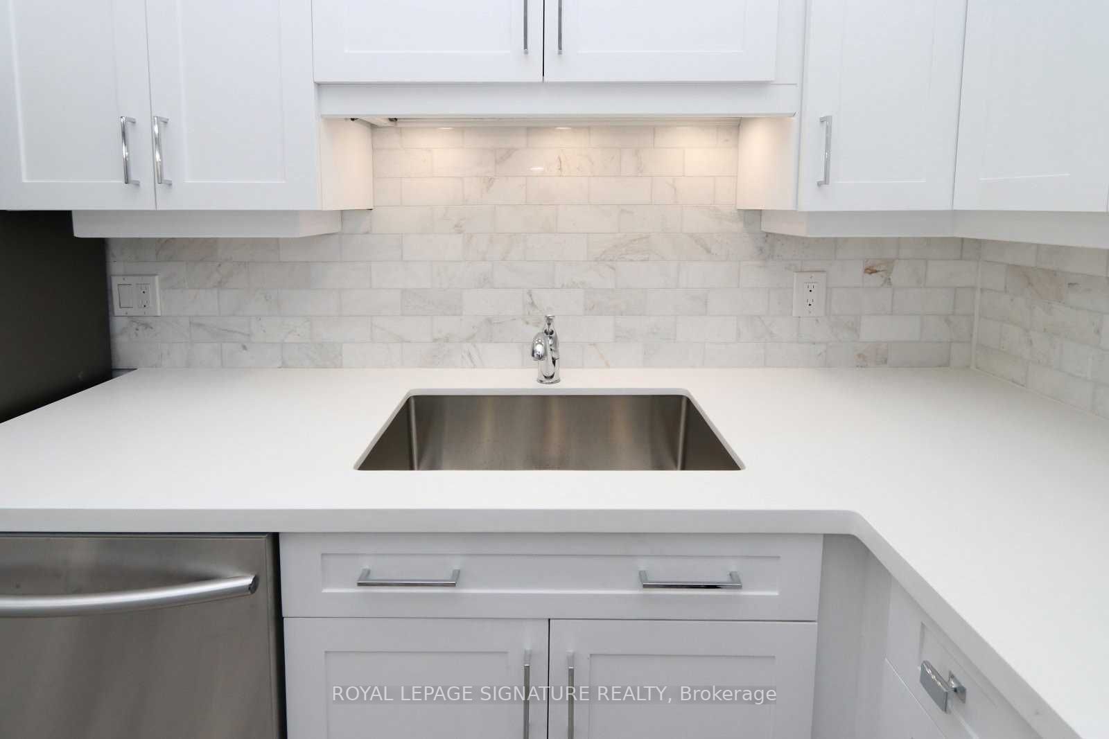 766 King St W, #205