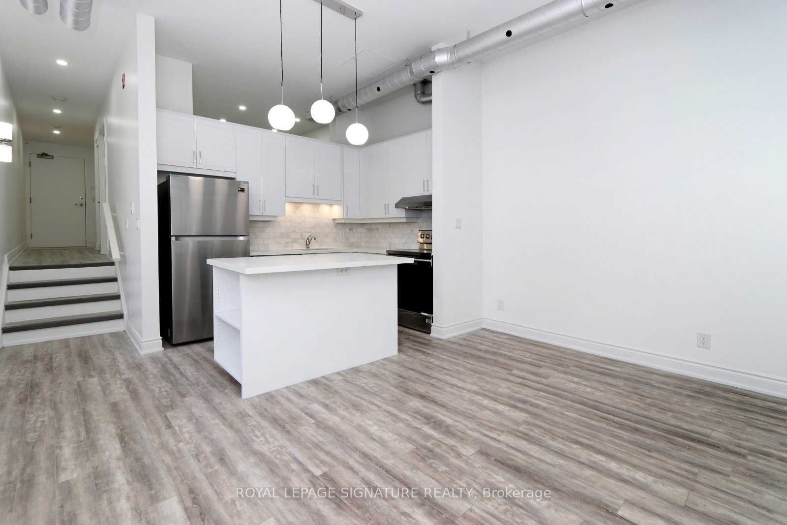 766 King St W, #205