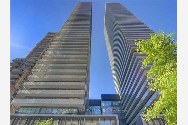42 Charles St E, Toronto