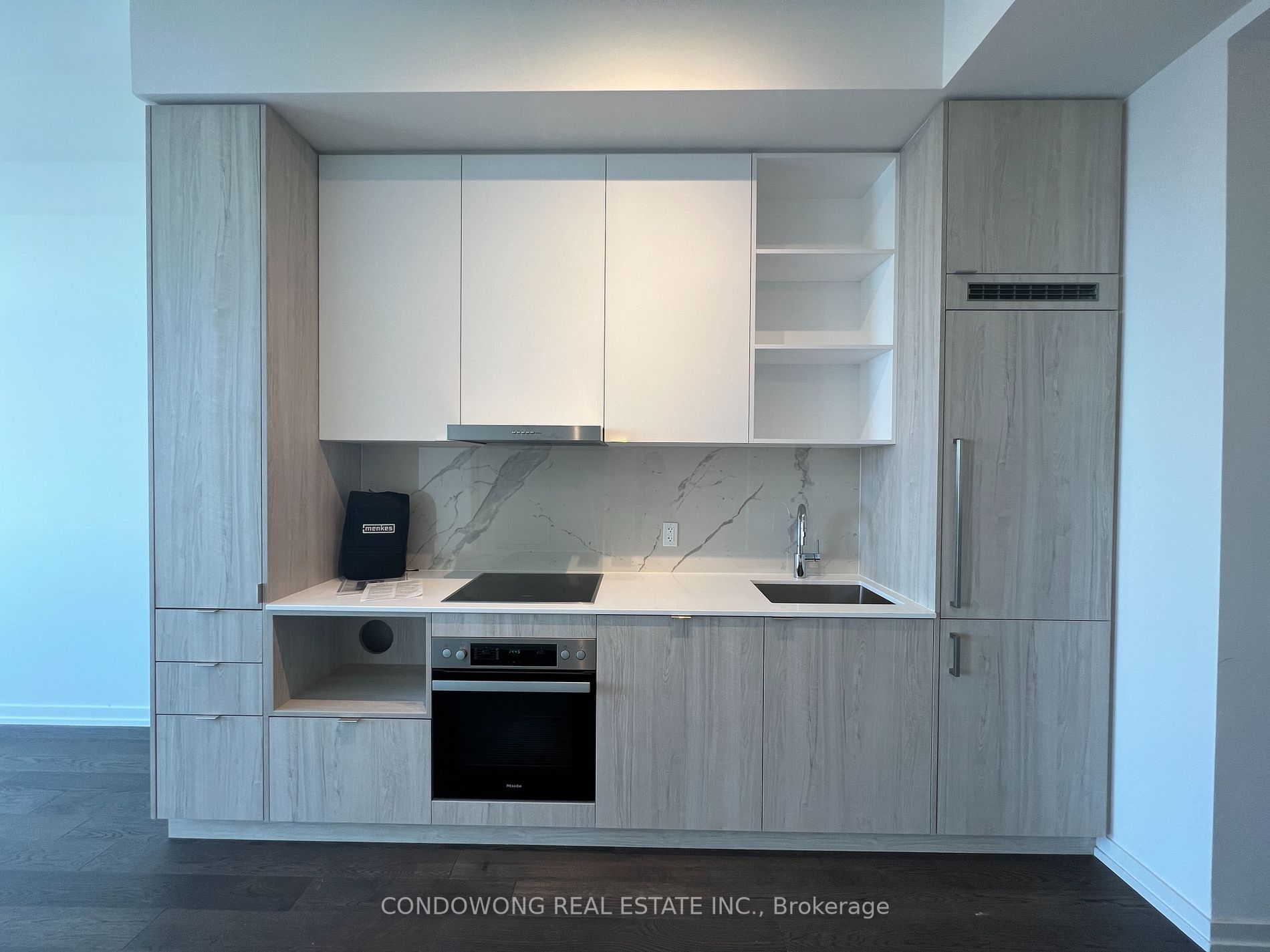 138 Downes Street, #PH210