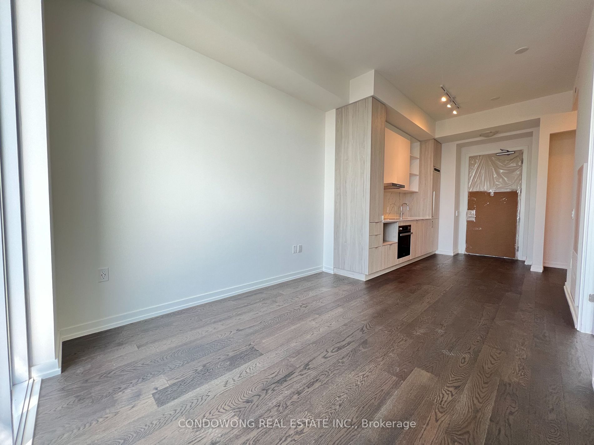 138 Downes Street, #PH210
