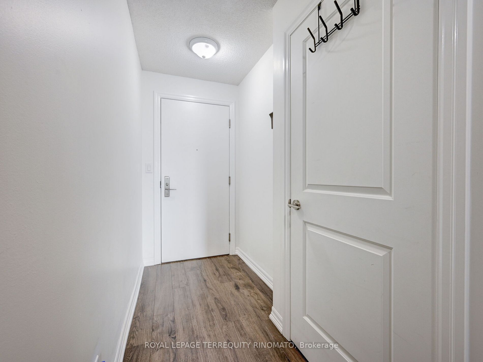 2015 Sheppard Ave E, #905