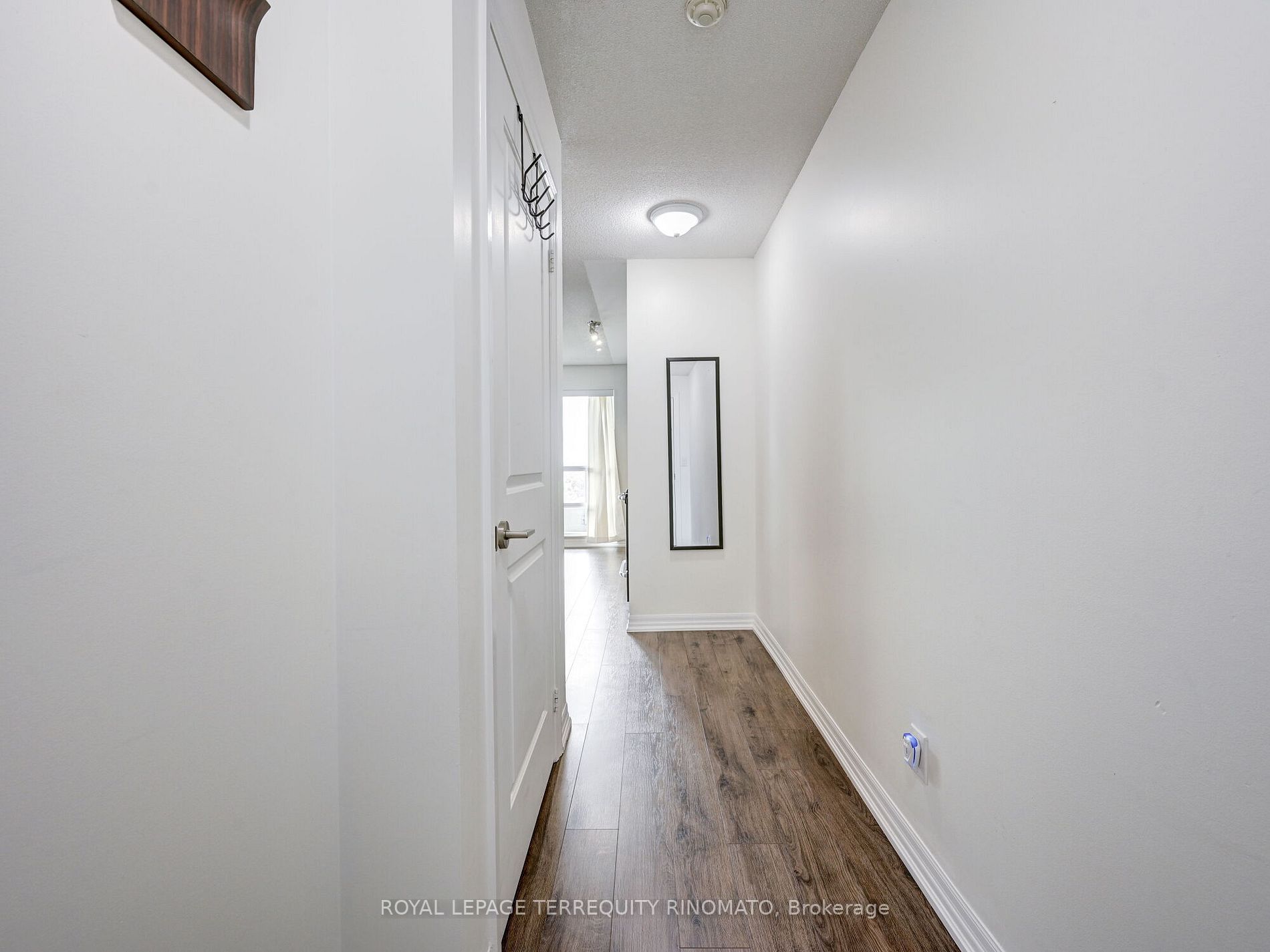 2015 Sheppard Ave E, #905