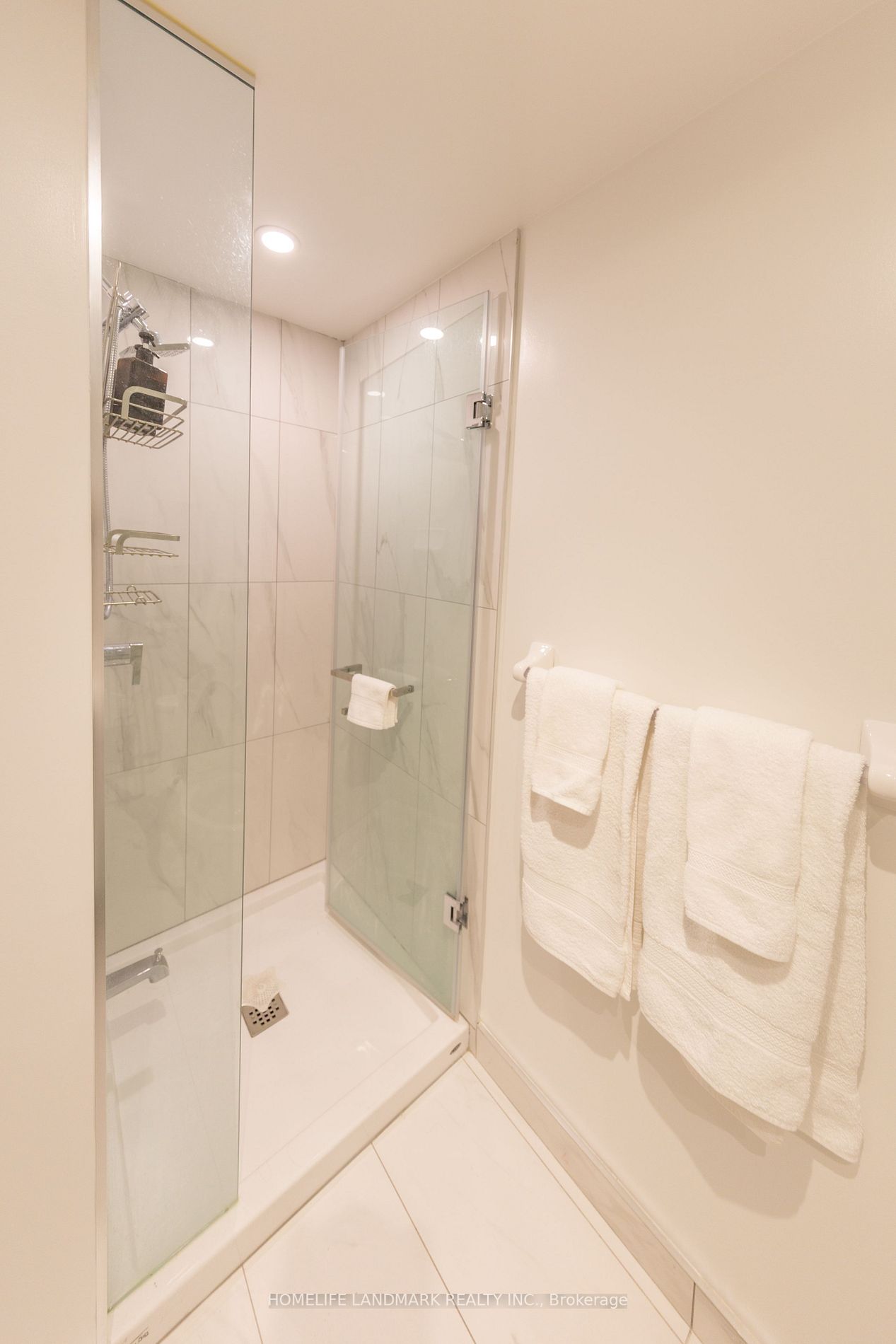 195 Redpath Ave, #3106