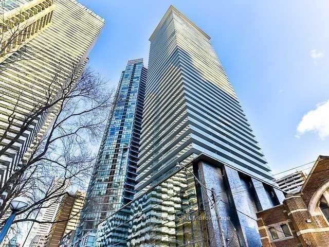 33 Charles St E, #2002