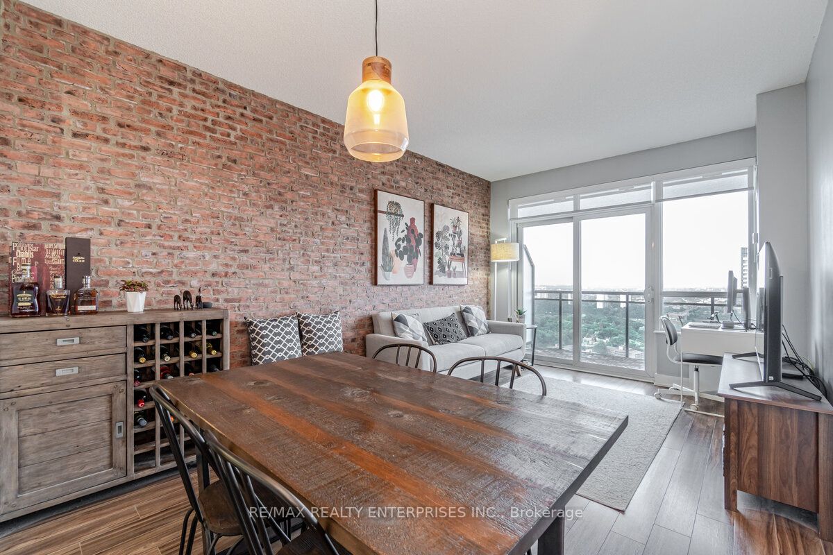 28 Linden St, #3003