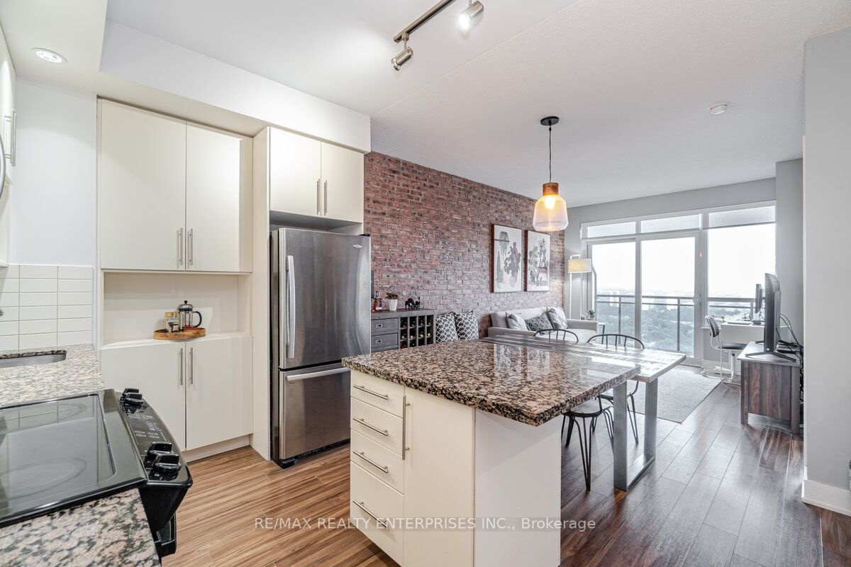 28 Linden St, #3003