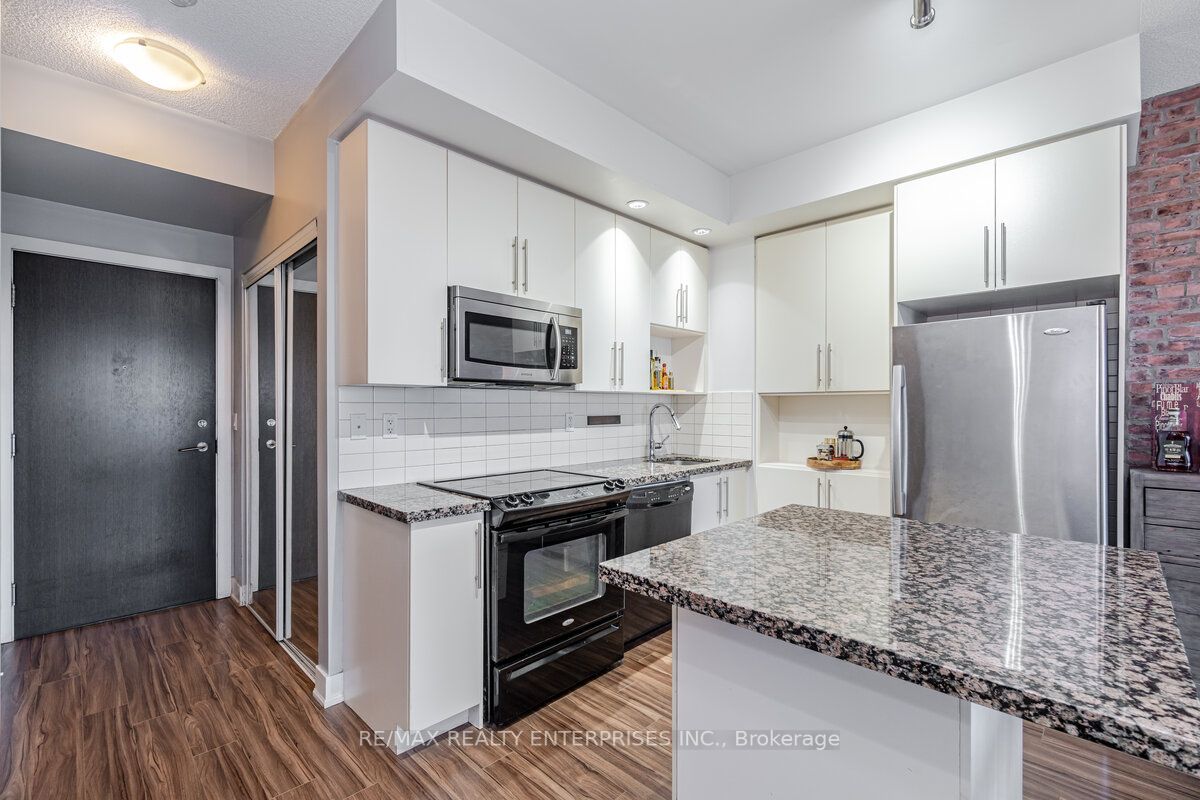 28 Linden St, #3003