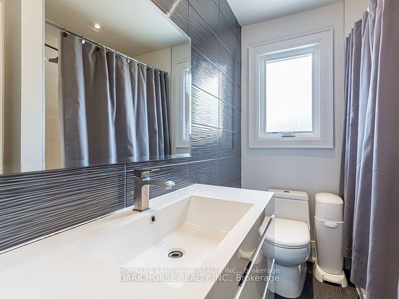 8 Dunsmore Gdns