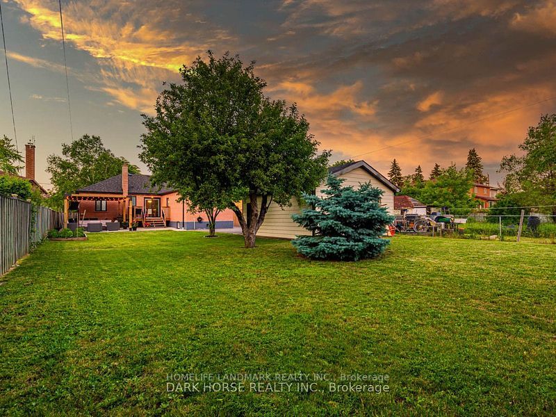 8 Dunsmore Gdns