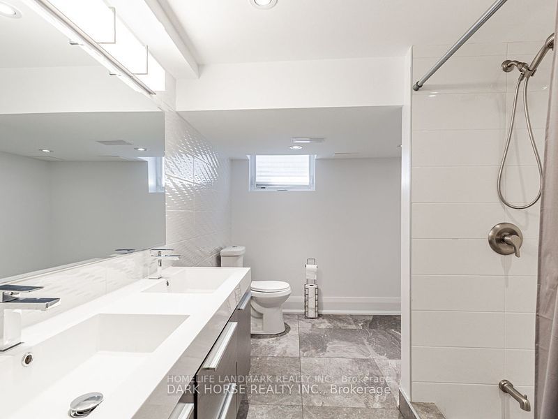 8 Dunsmore Gdns