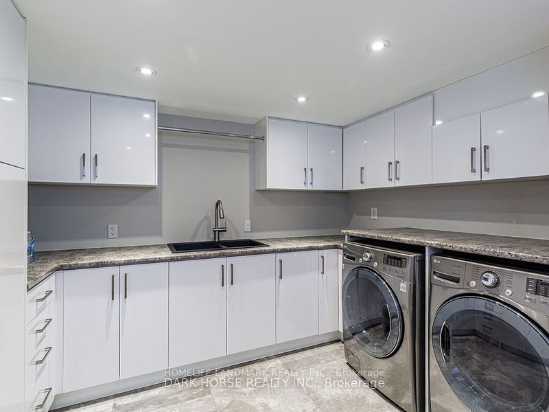8 Dunsmore Gdns