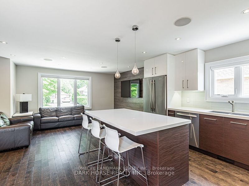 8 Dunsmore Gdns