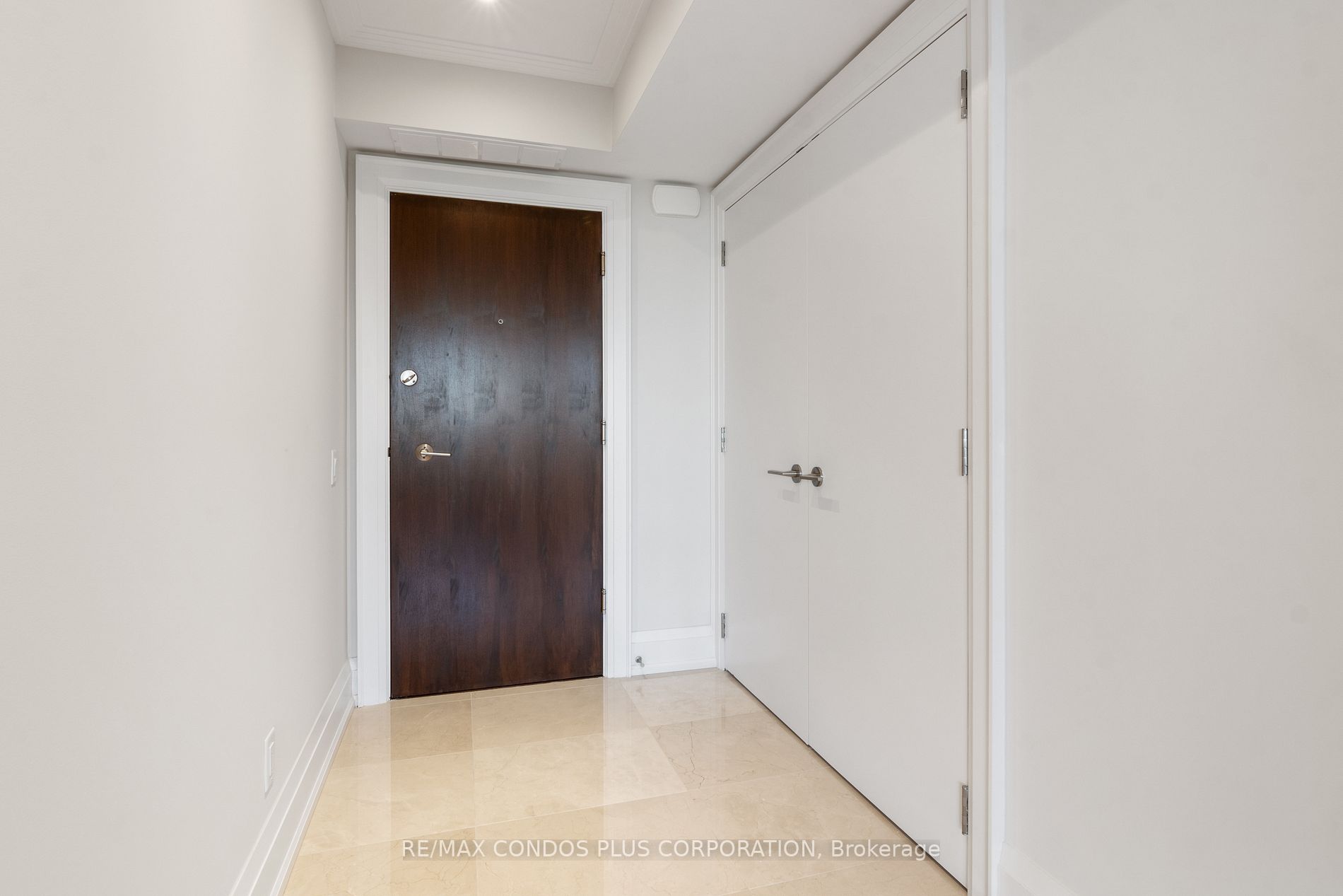 500 Avenue Rd, #1401