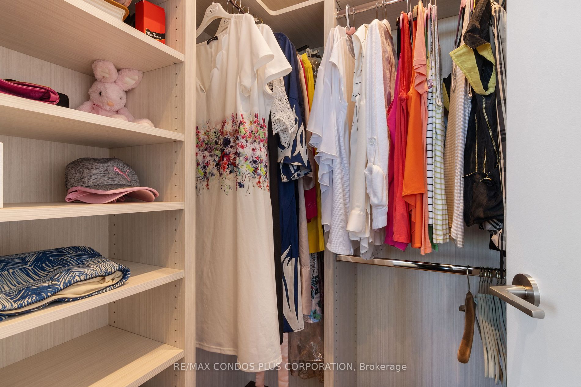 500 Avenue Rd, #1401