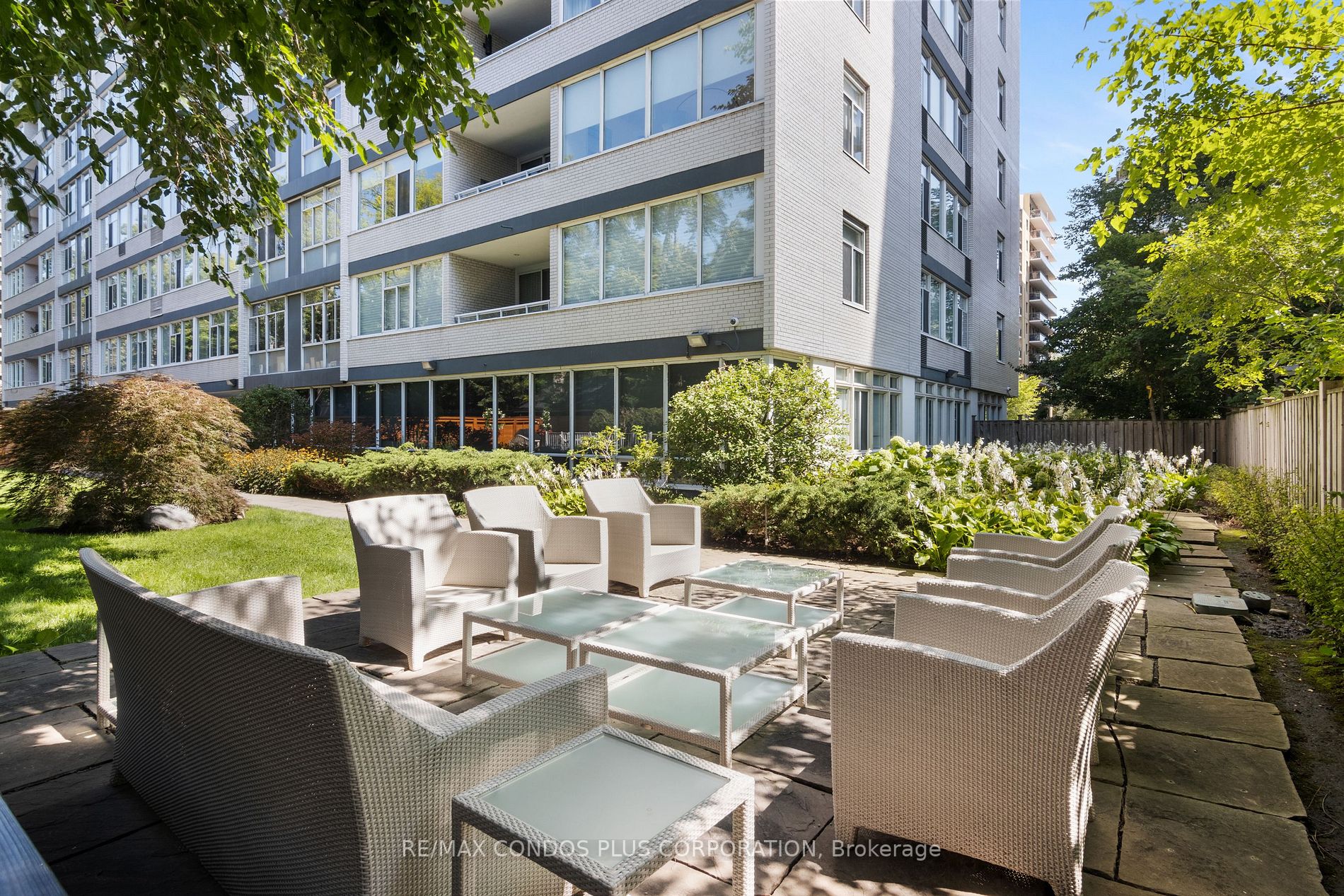 500 Avenue Rd, #1401