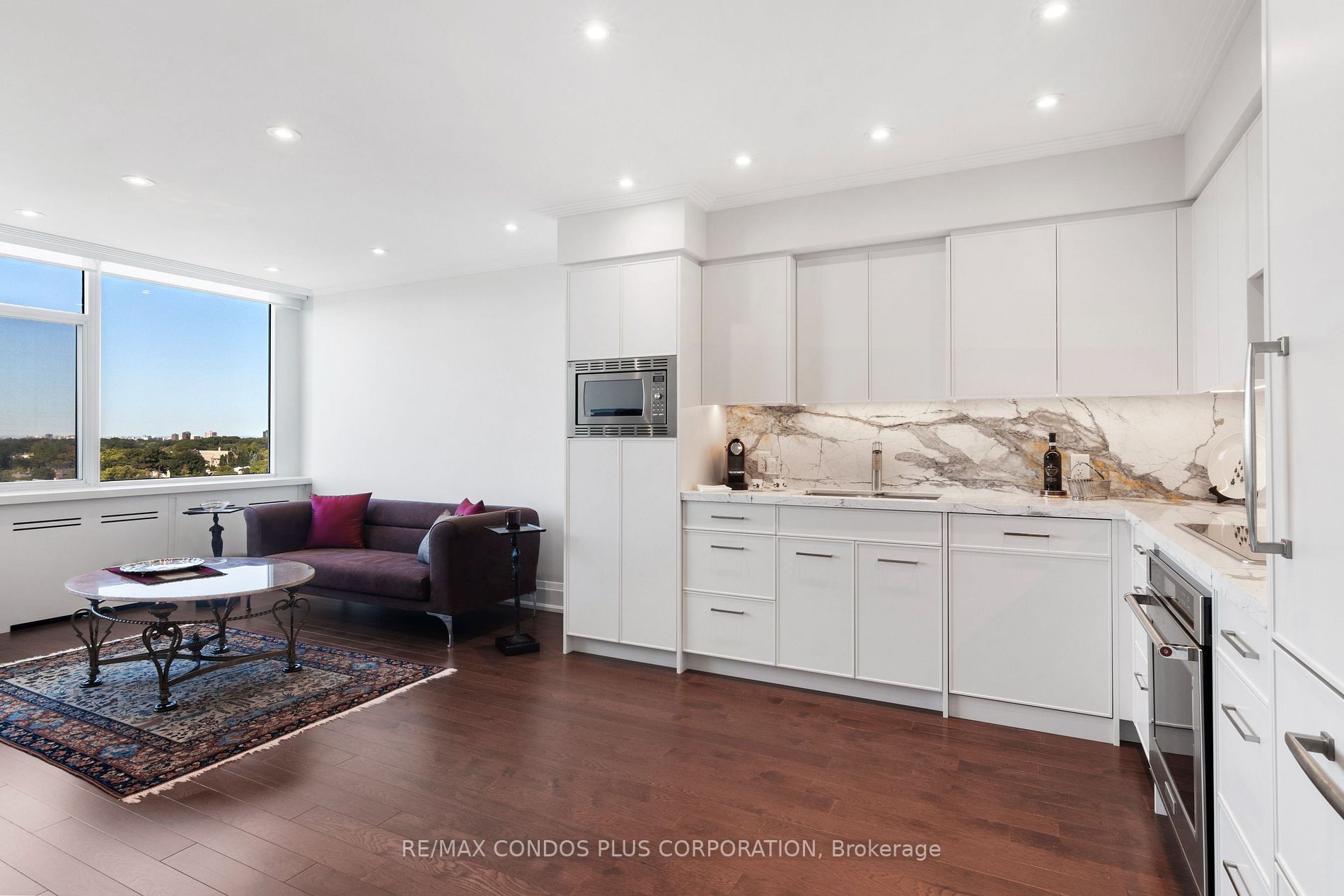 500 Avenue Rd, #1401