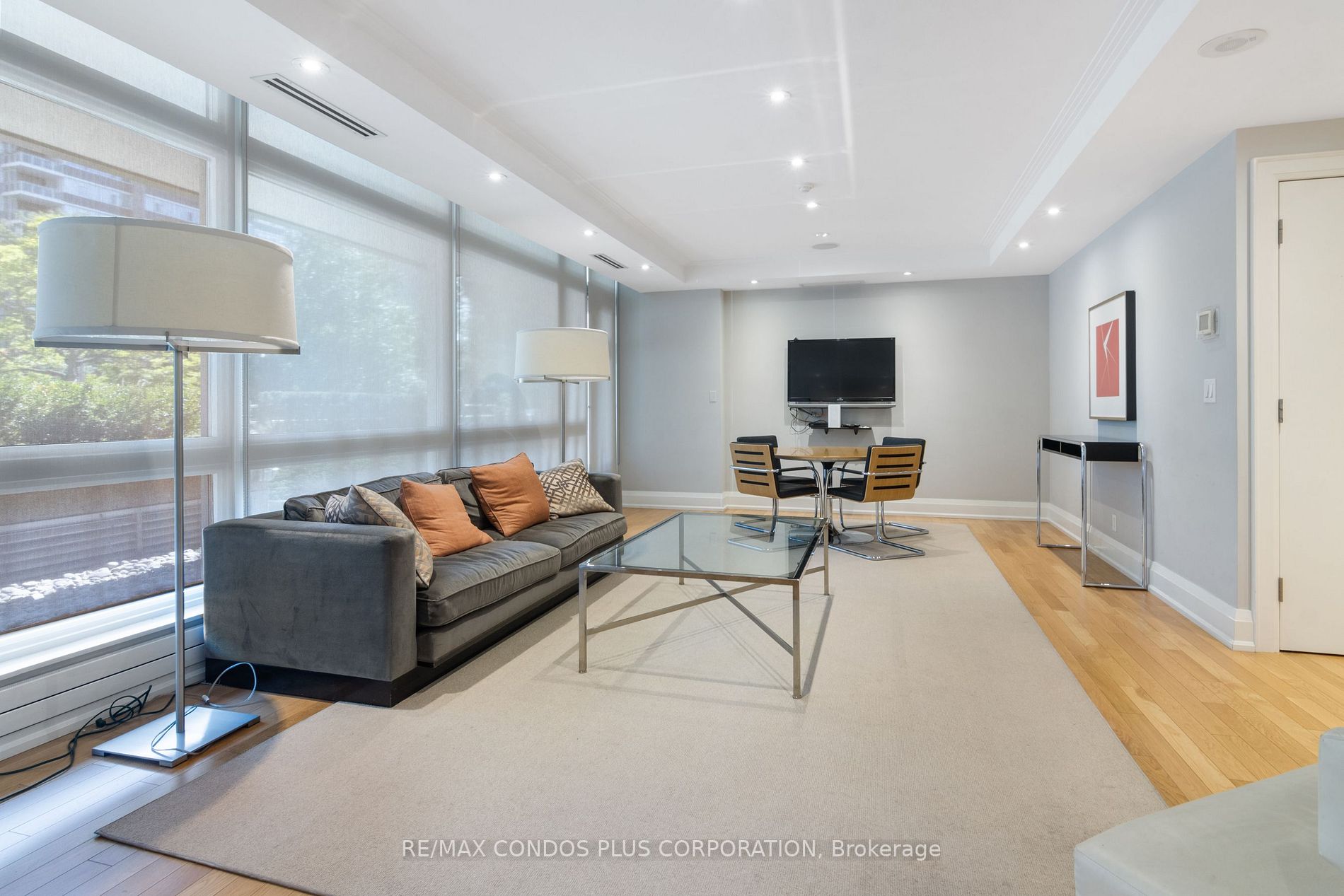 500 Avenue Rd, #1401