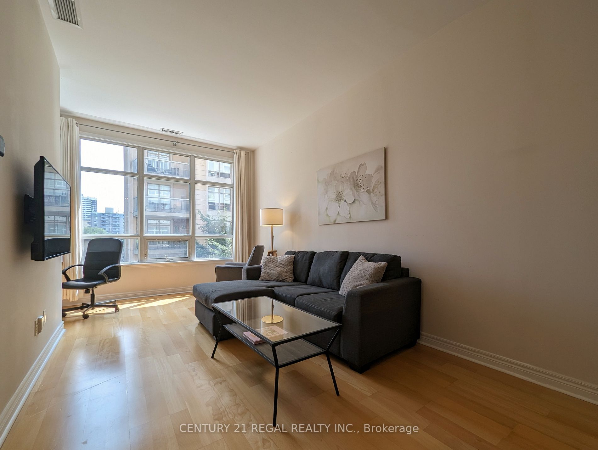 100 Hayden St, #404