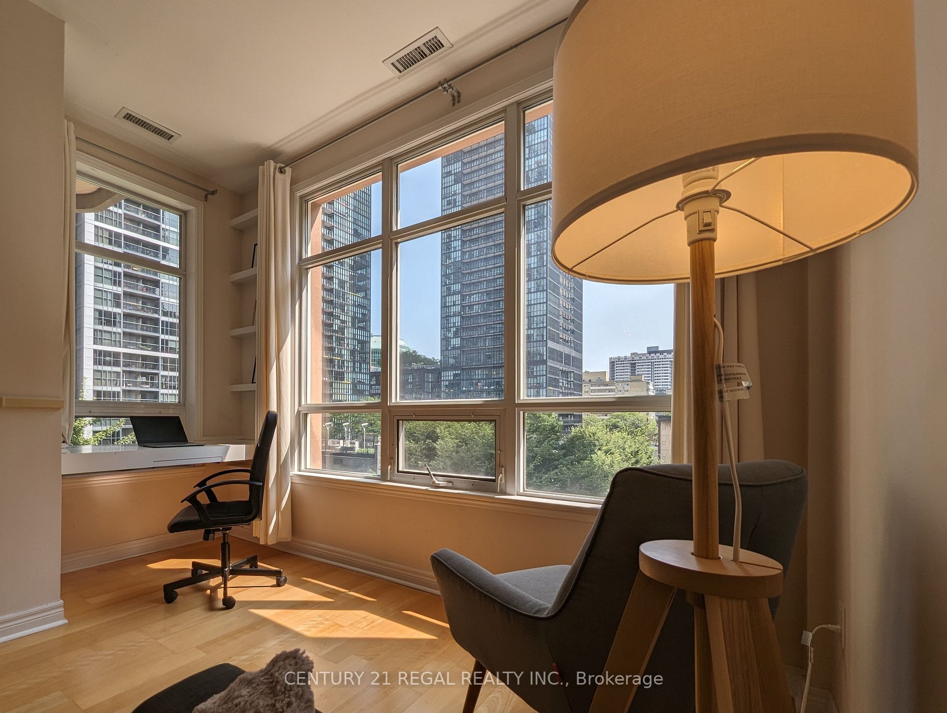 100 Hayden St, #404