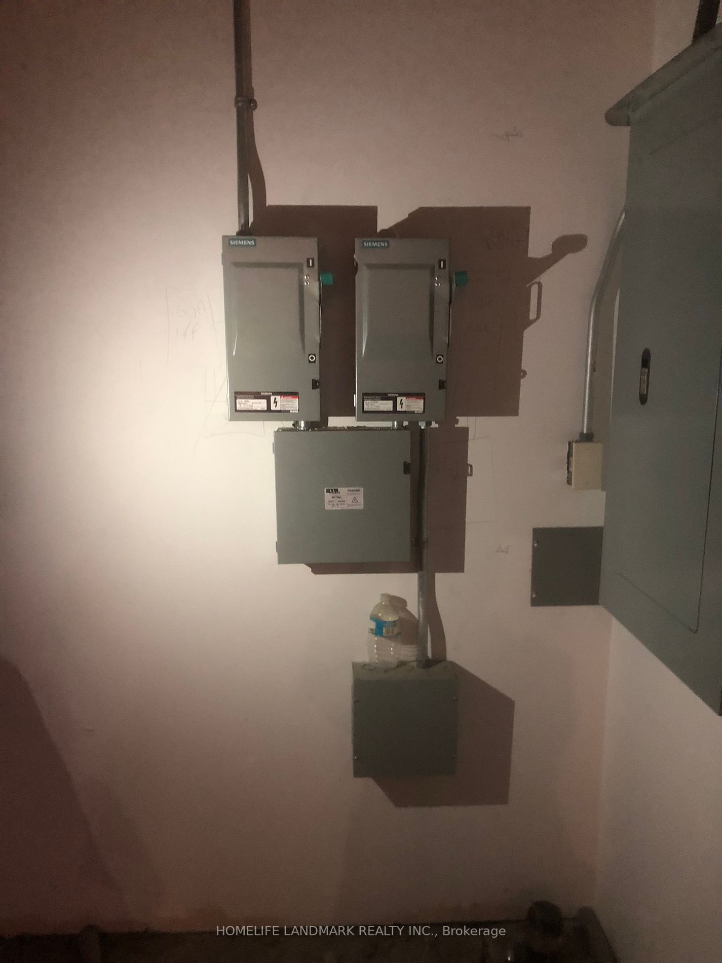 384 Yonge St, #49