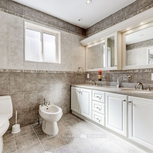 Listing C7005708 - Large Photo # 17