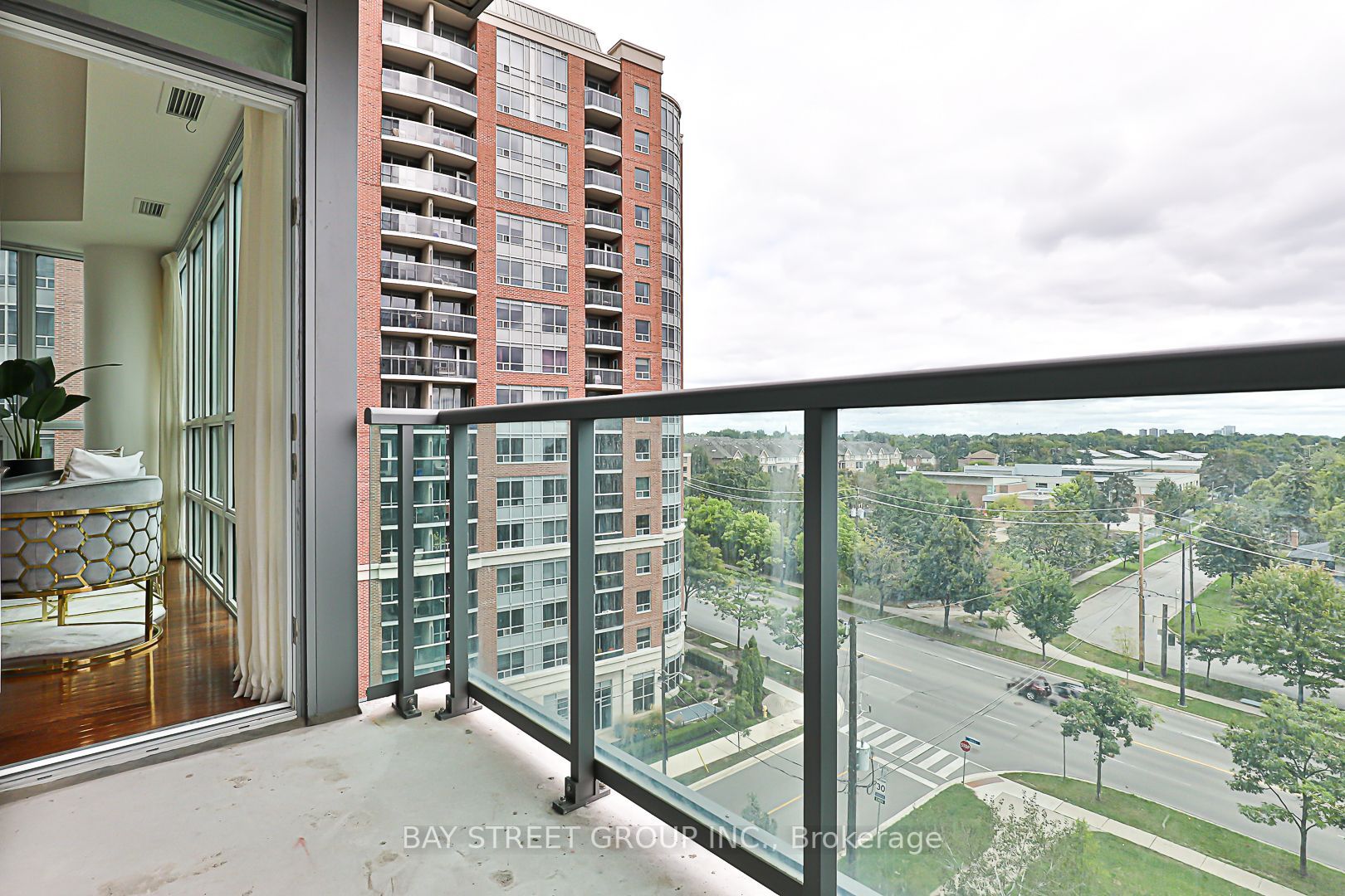 26 Norton Avenue, #803