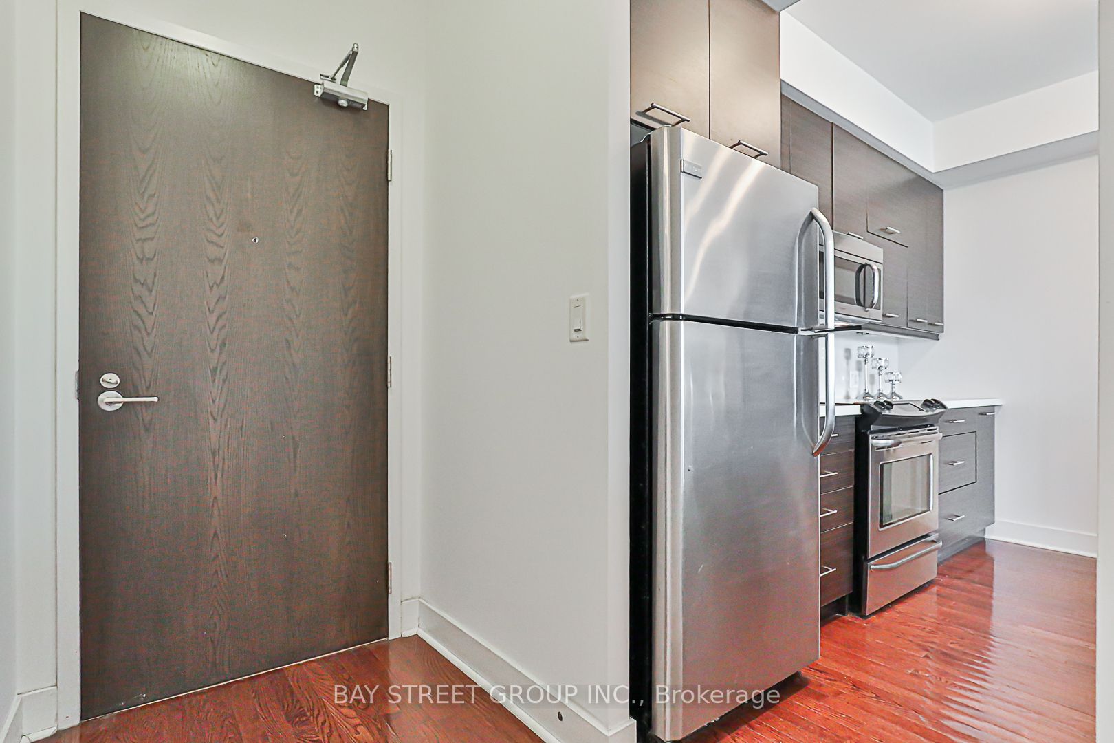 26 Norton Avenue, #803