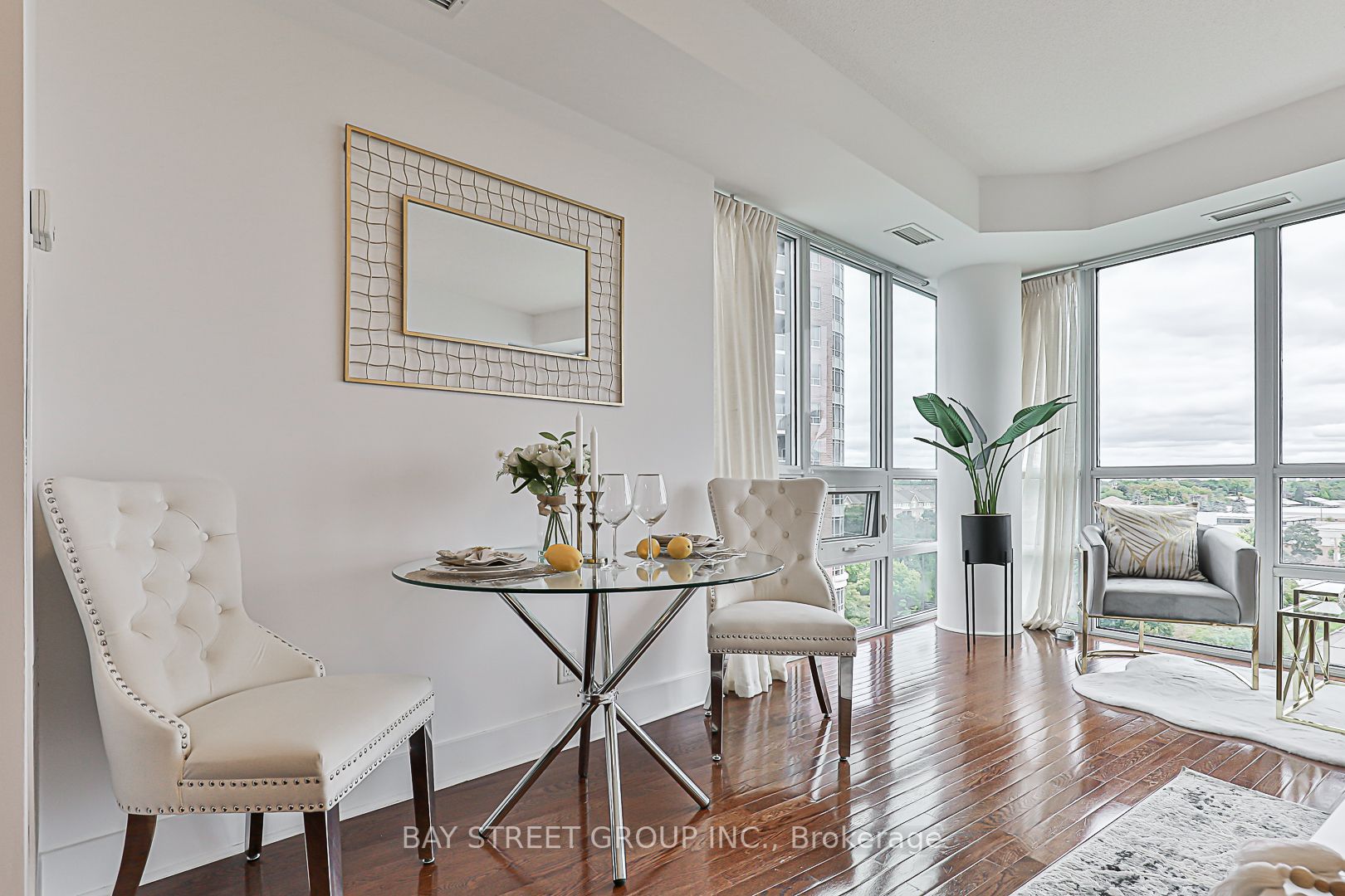 26 Norton Avenue, #803