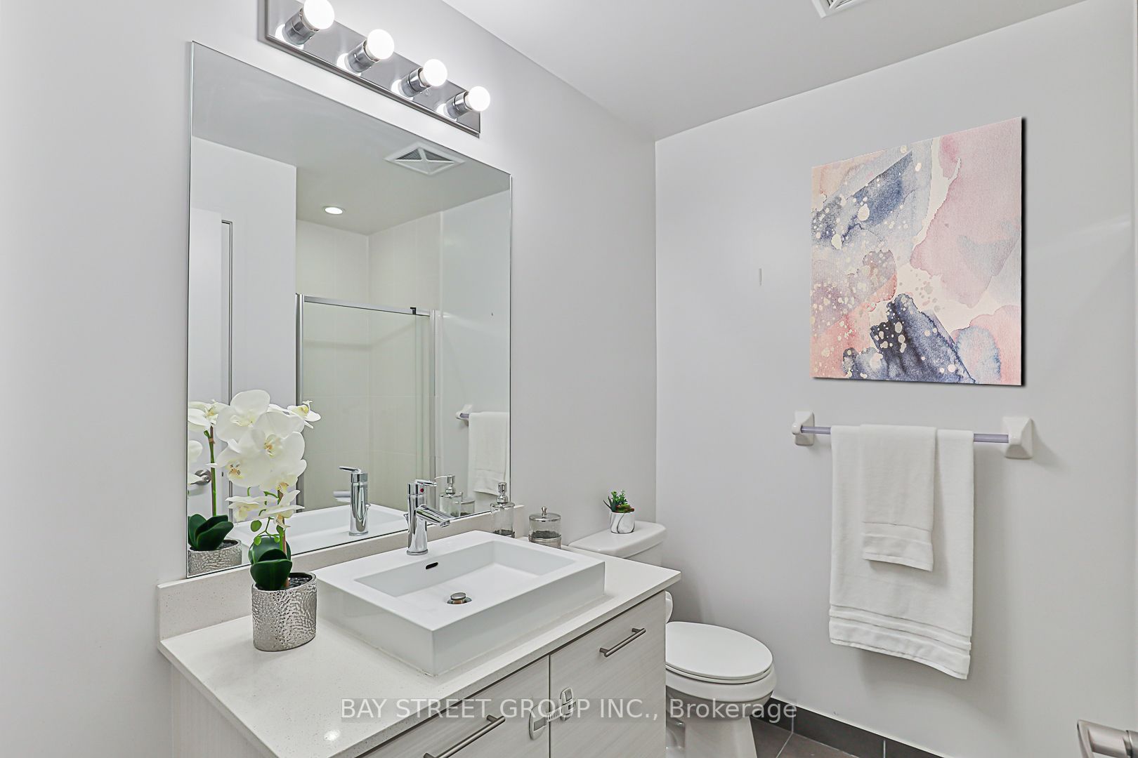 26 Norton Avenue, #803