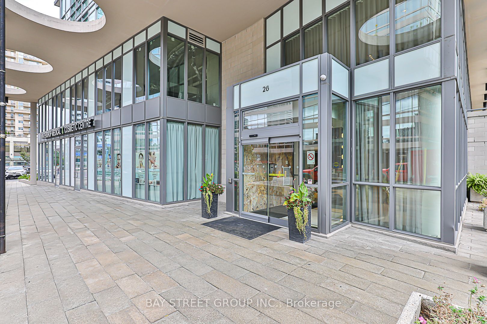26 Norton Avenue, #803