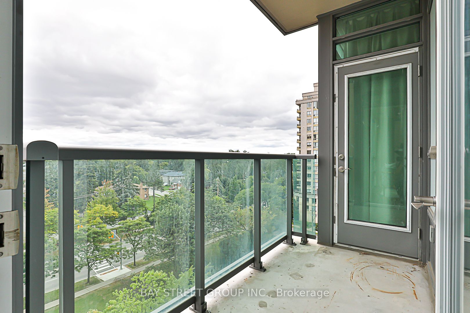26 Norton Avenue, #803