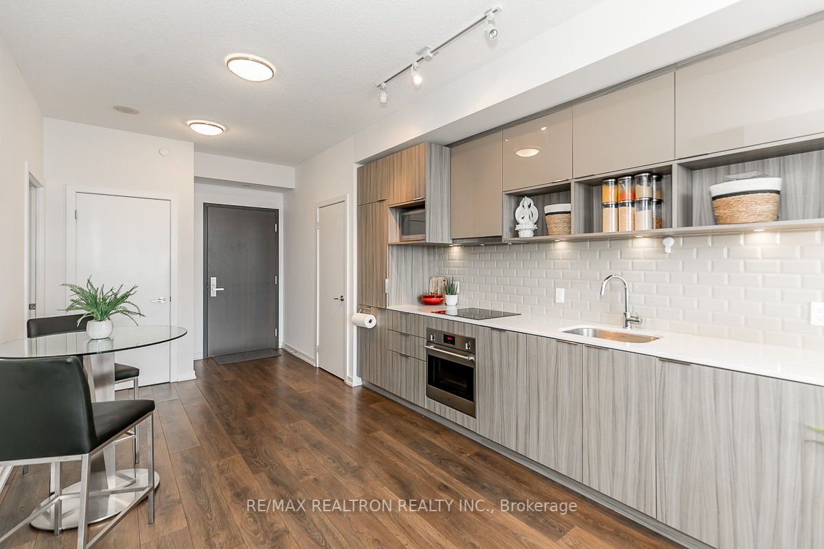 52 Forest Manor Rd, #1109
