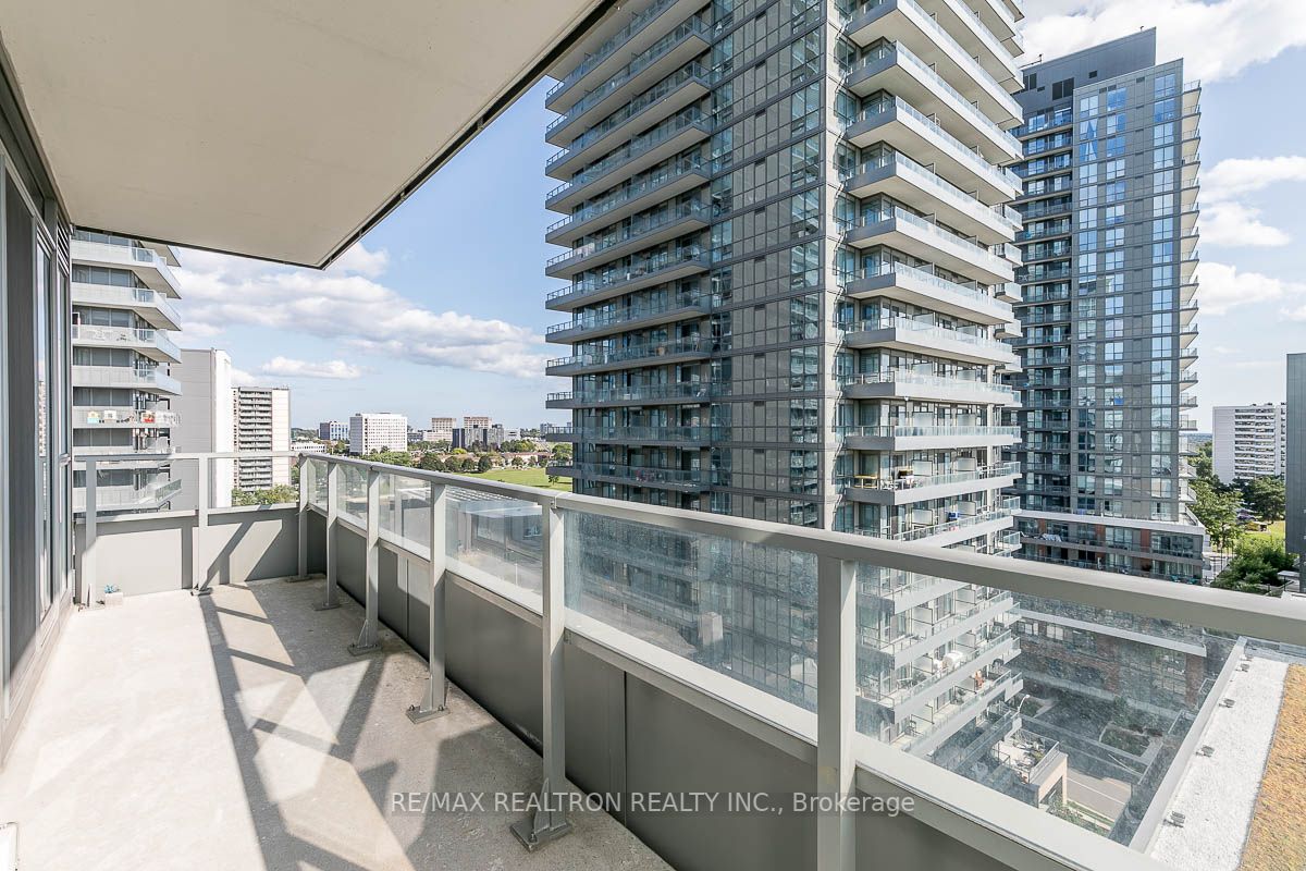 52 Forest Manor Rd, #1109