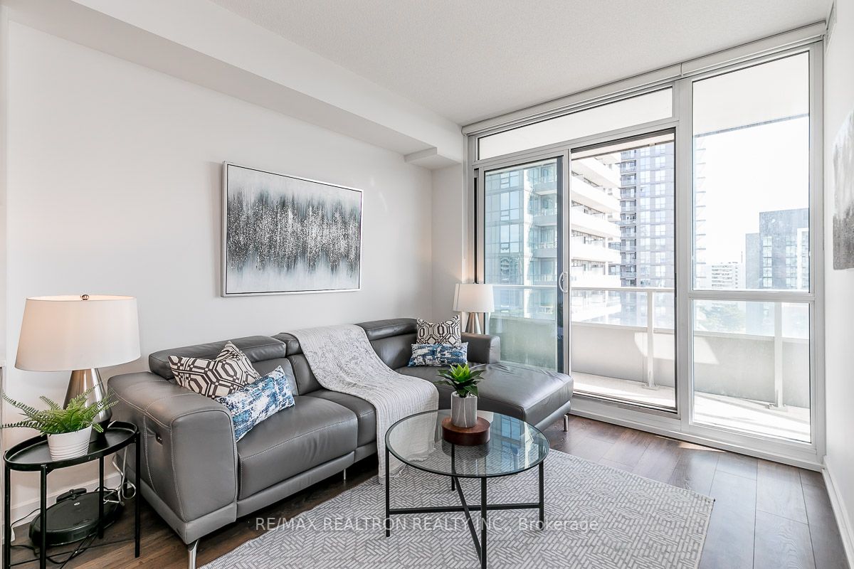 52 Forest Manor Rd, #1109