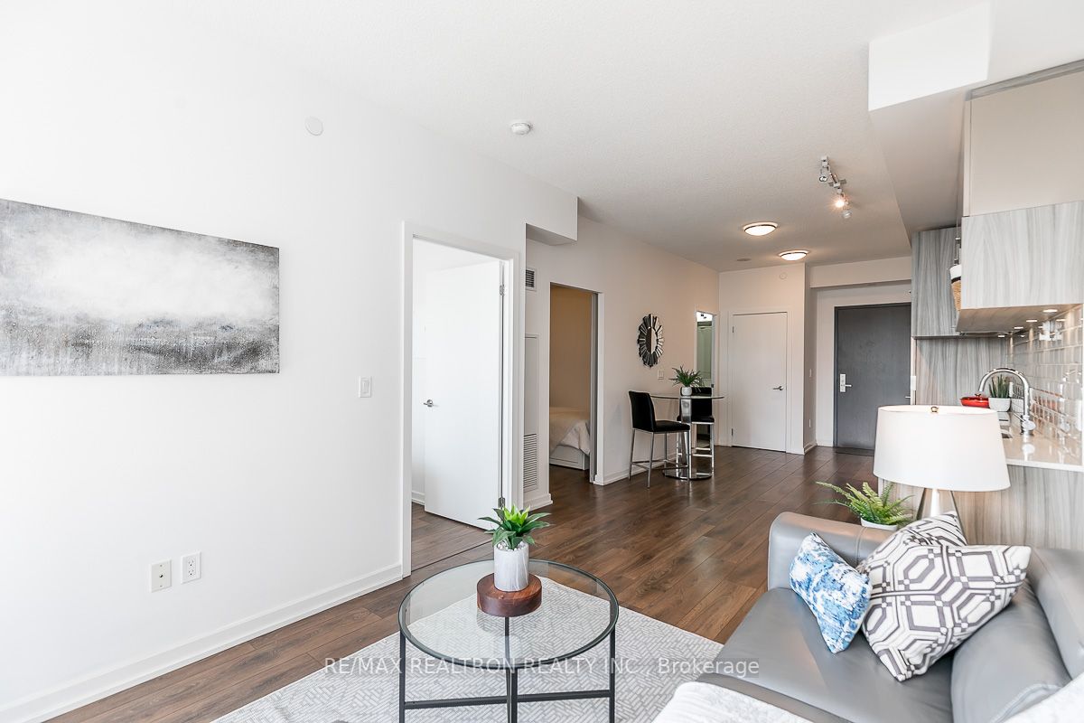52 Forest Manor Rd, #1109