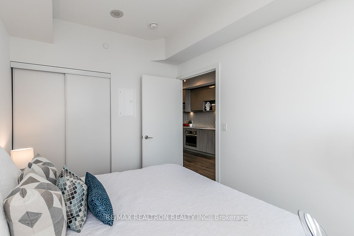 52 Forest Manor Rd, #1109