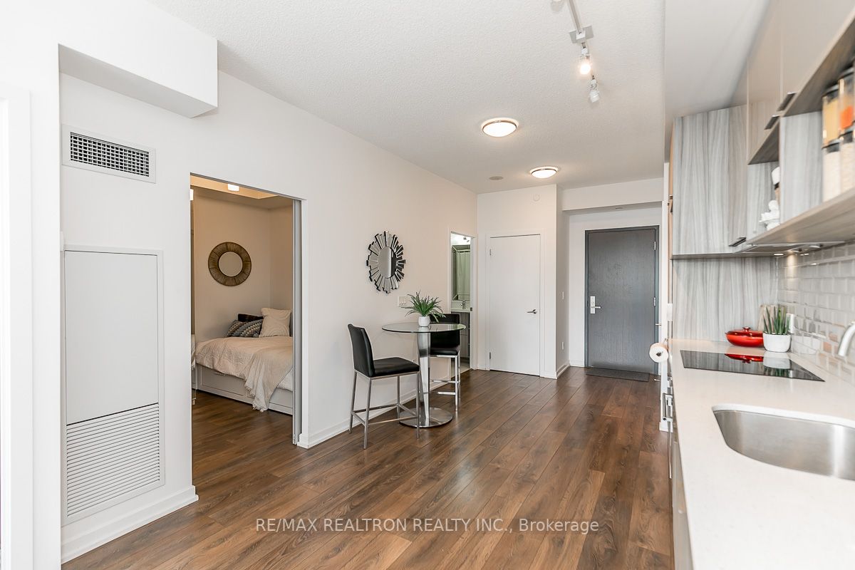 52 Forest Manor Rd, #1109