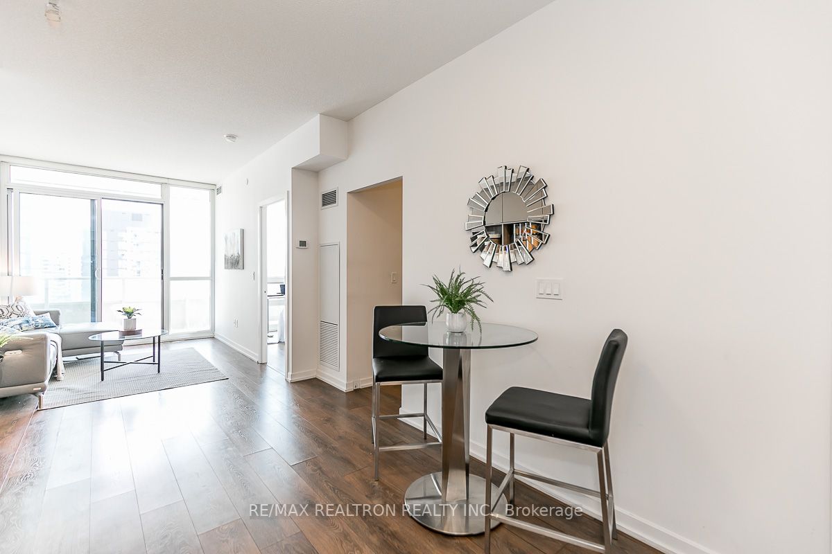 52 Forest Manor Rd, #1109