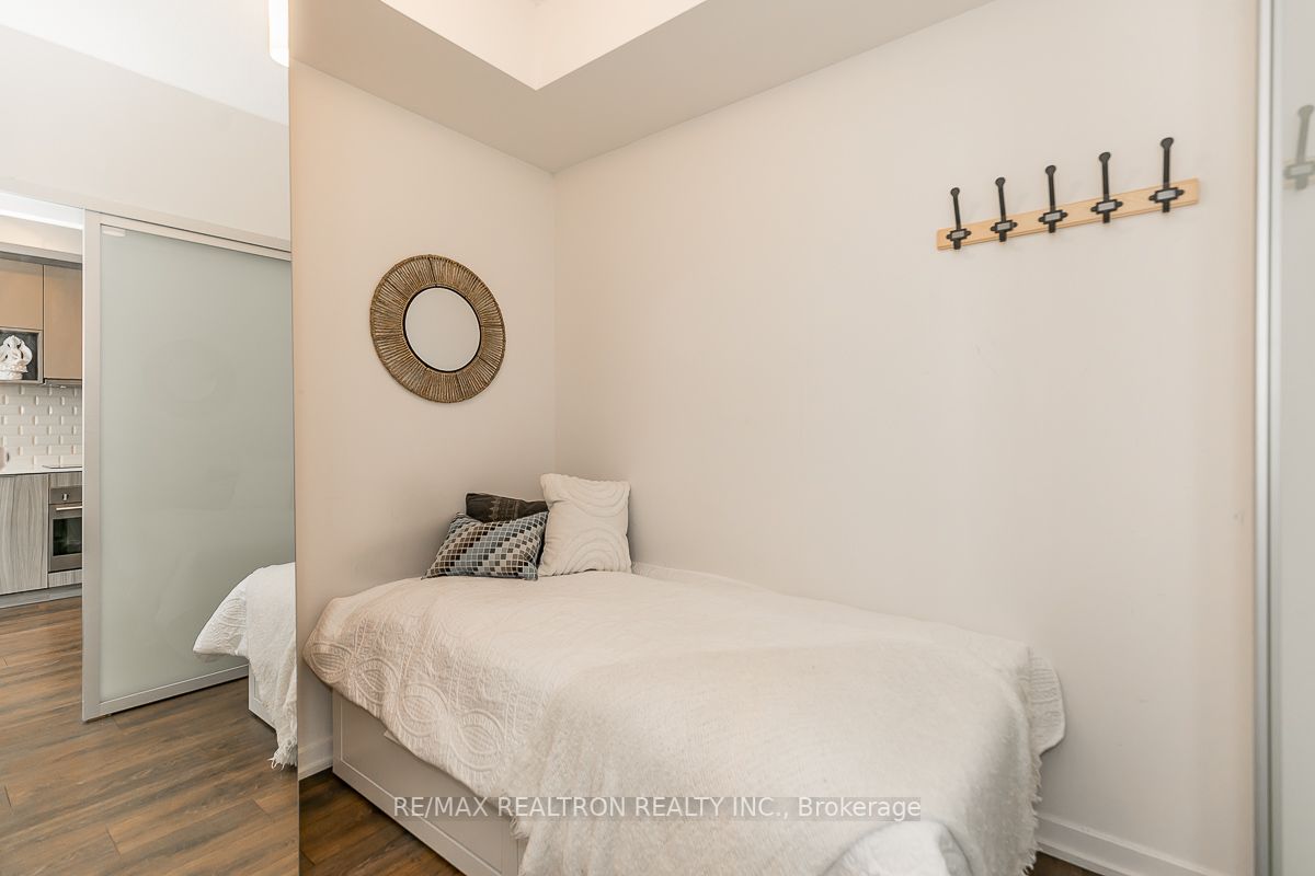 52 Forest Manor Rd, #1109