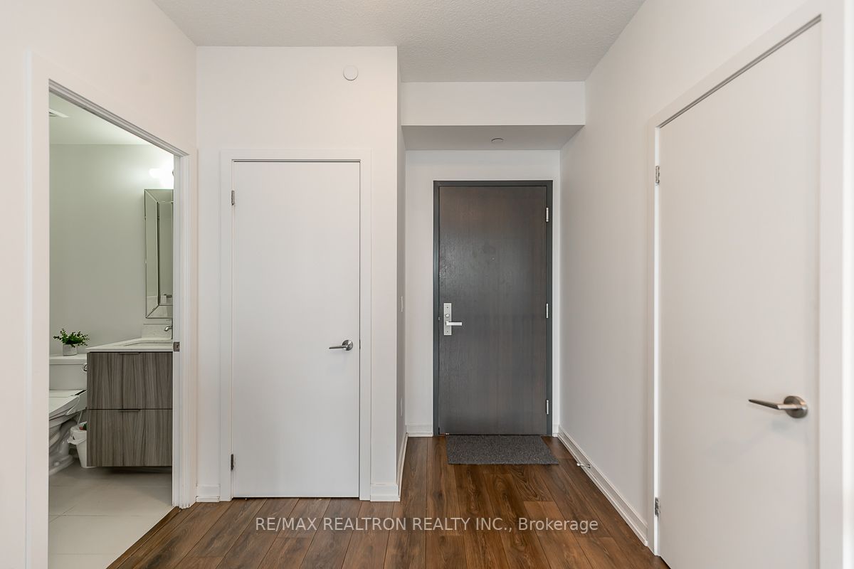 52 Forest Manor Rd, #1109