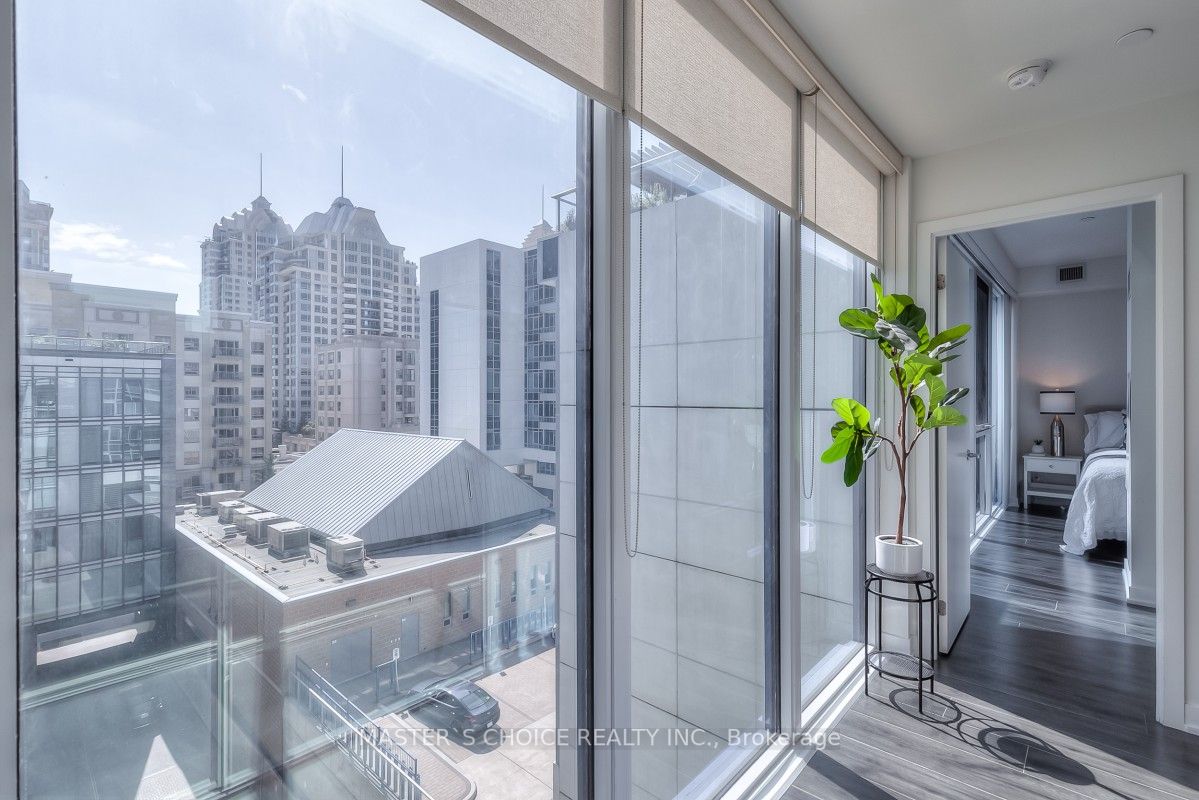 18 Rean Dr, #606