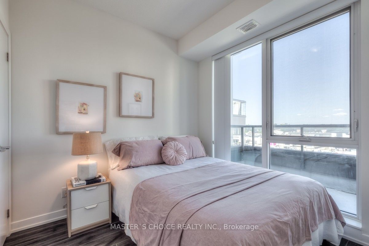 18 Rean Dr, #606