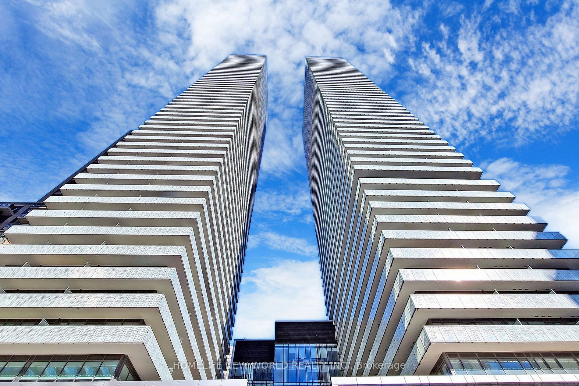 50 Charles St E, #3810