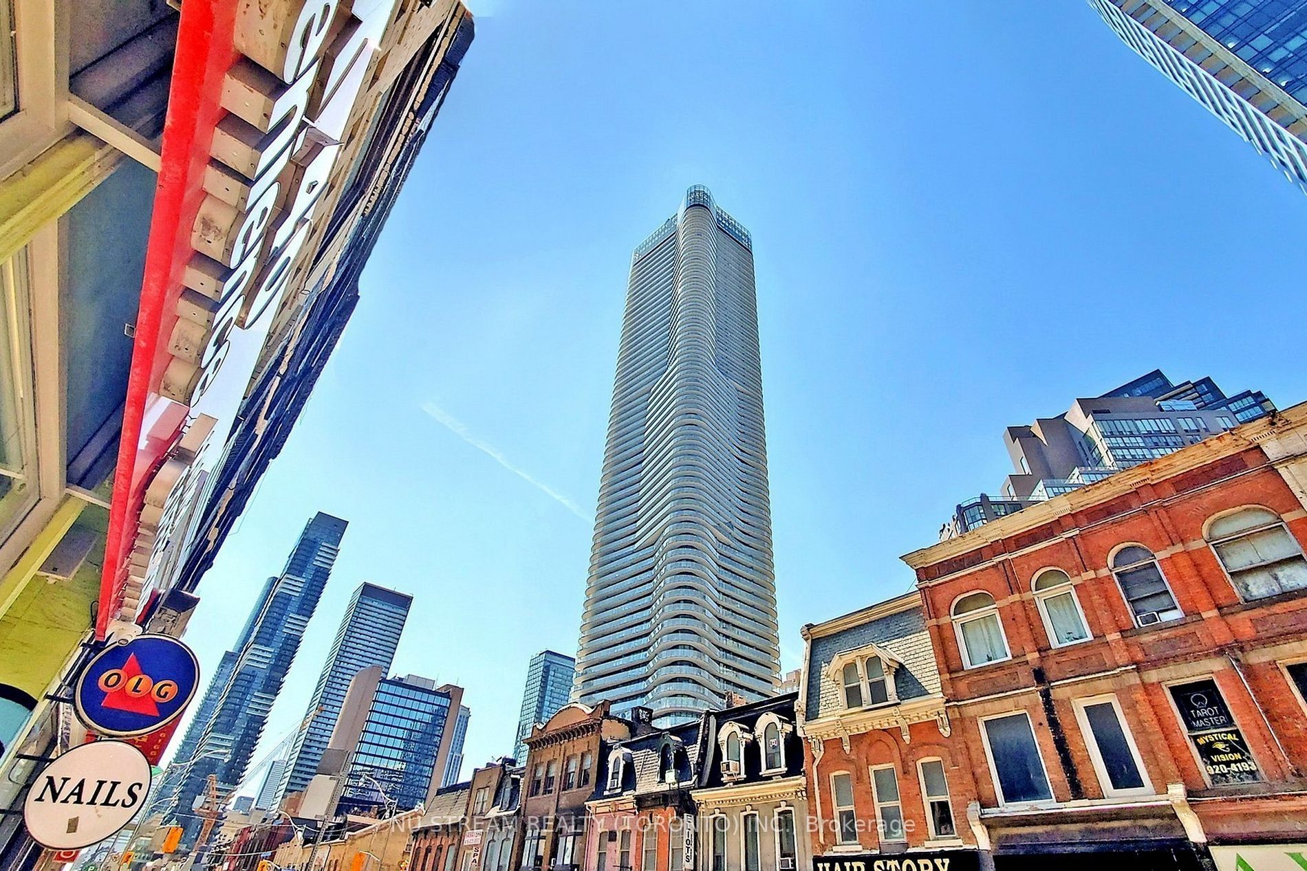 11 Wellesley St W, #605